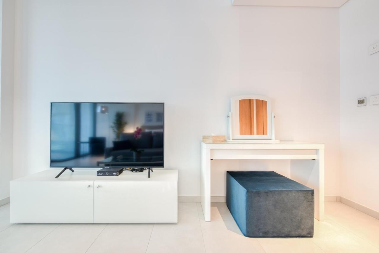 Maison Privee - Luxury, Spacious, Modern Near Burj Khalifa And Dubai Canal Ngoại thất bức ảnh