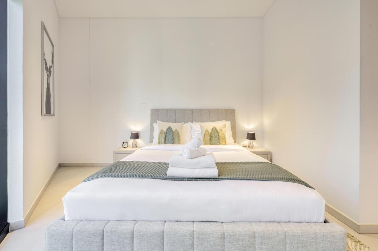 Maison Privee - Luxury, Spacious, Modern Near Burj Khalifa And Dubai Canal Ngoại thất bức ảnh